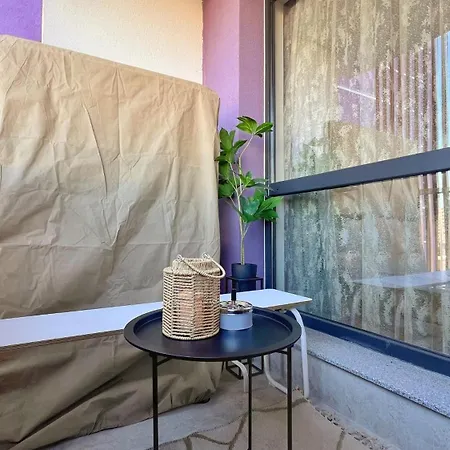 Rumy Apartment - 1 Bedroom - Private Parking Spot, Fast Wi-Fi And Coffee-Tea Corner Apartman
