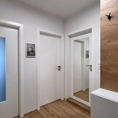 Apartman Rumy Apartment - 1 Bedroom - Private Parking Spot, Fast Wi-Fi And Coffee-Tea Corner Plovdiv